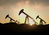 国际油价实现连涨三周 原油期货仍有一定可能降为负值